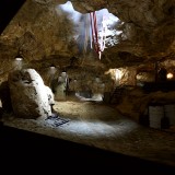 http://img.super-h.fr/images/CODMW-Multi-Maps-AzirCaves.th.jpg